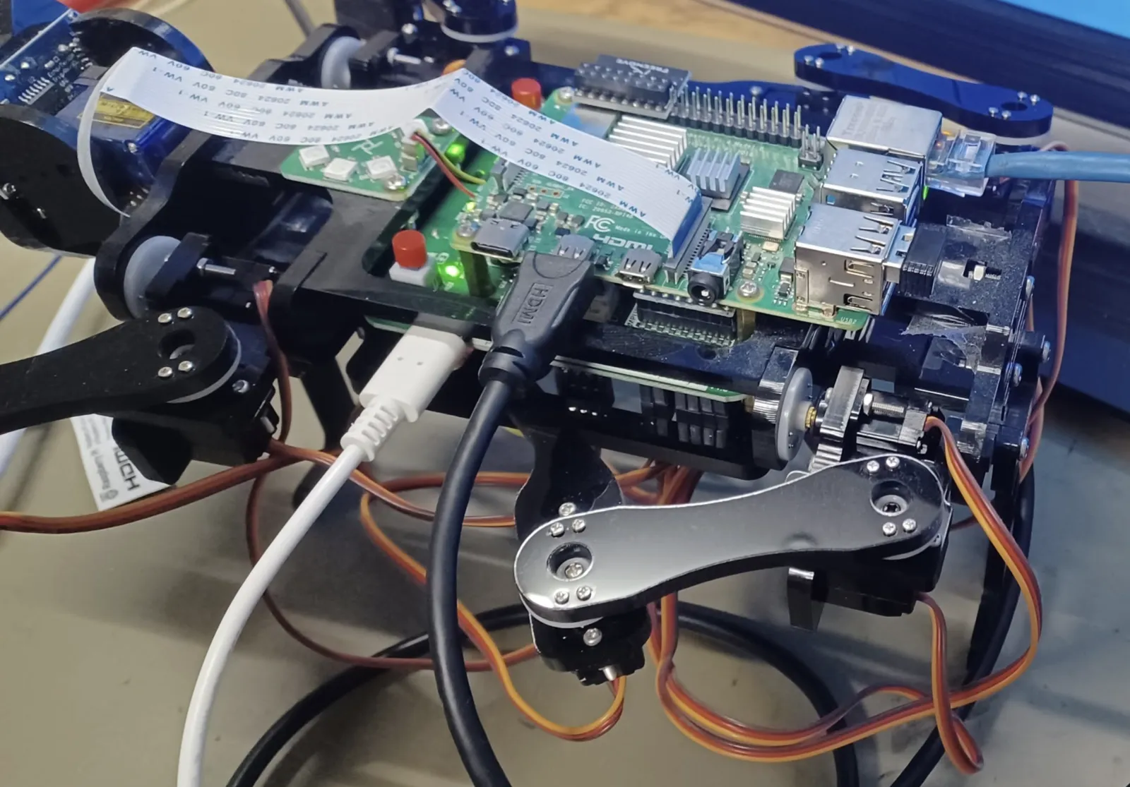 Test bench, construction of a quadraped robot
